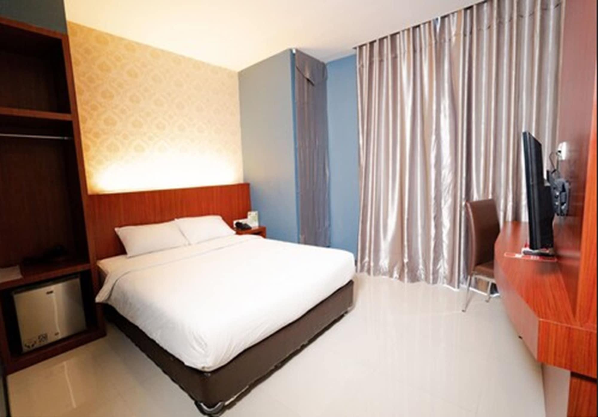 The Crew Hotel Kualanamu International Airport Medan Kültér fotó