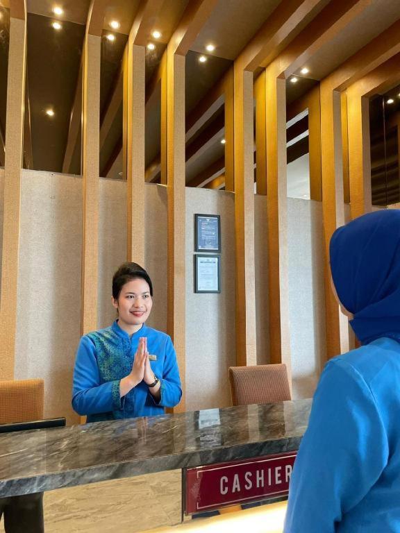 The Crew Hotel Kualanamu International Airport Medan Kültér fotó