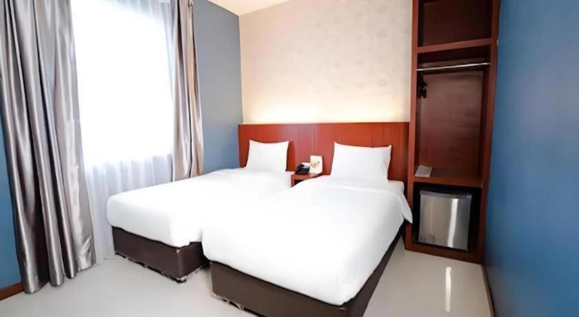The Crew Hotel Kualanamu International Airport Medan Kültér fotó