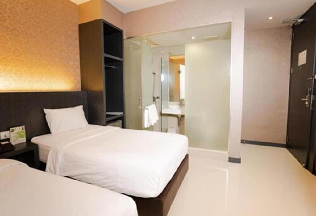 The Crew Hotel Kualanamu International Airport Medan Kültér fotó